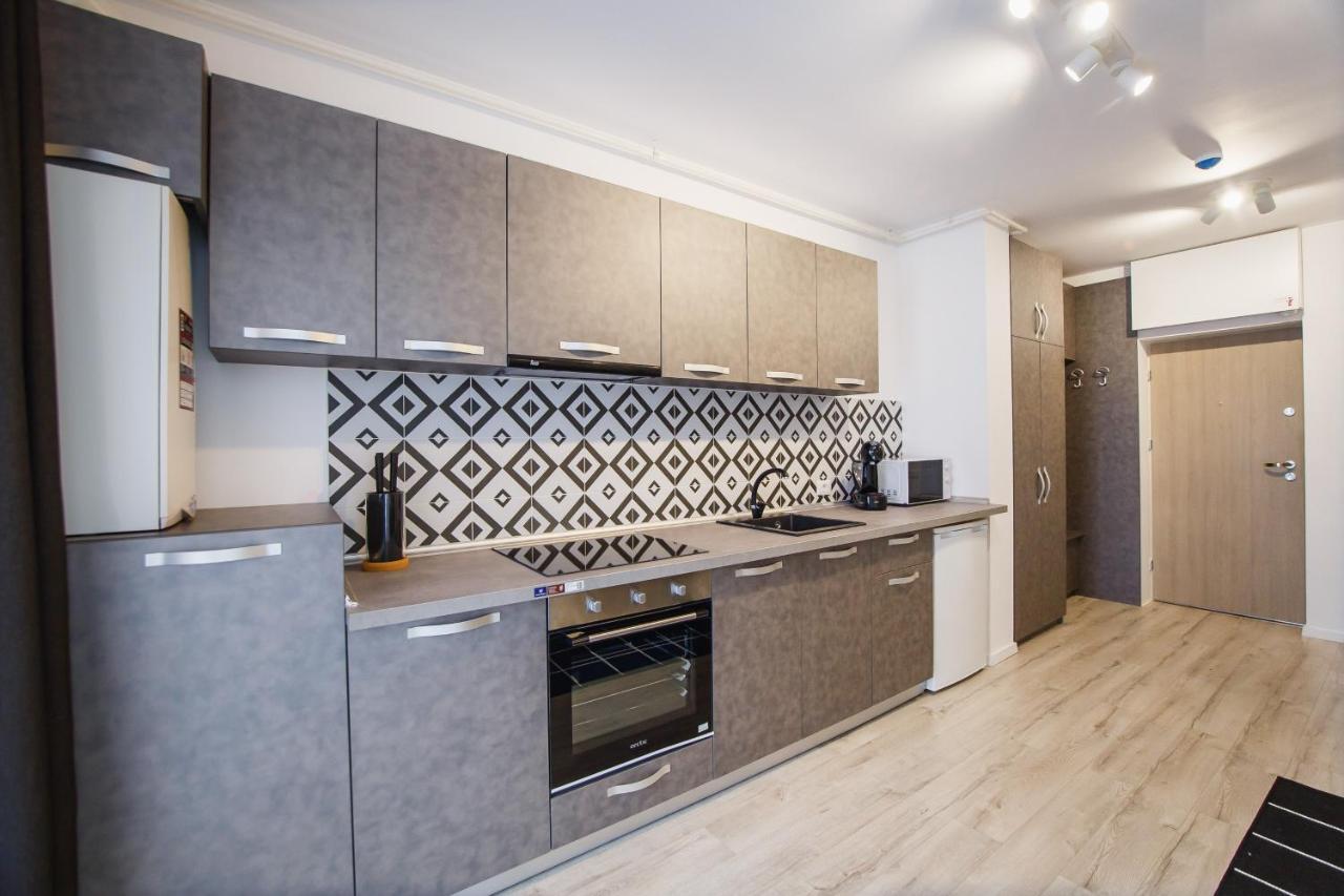 Trendy Apartment Near City Center Oradea Exterior photo